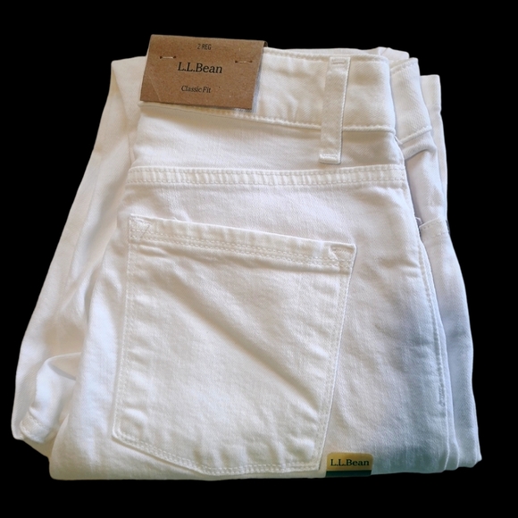 L.L. BEAN Classic Fit Skinny Jeans. White. Reg 2. - Picture 2 of 12